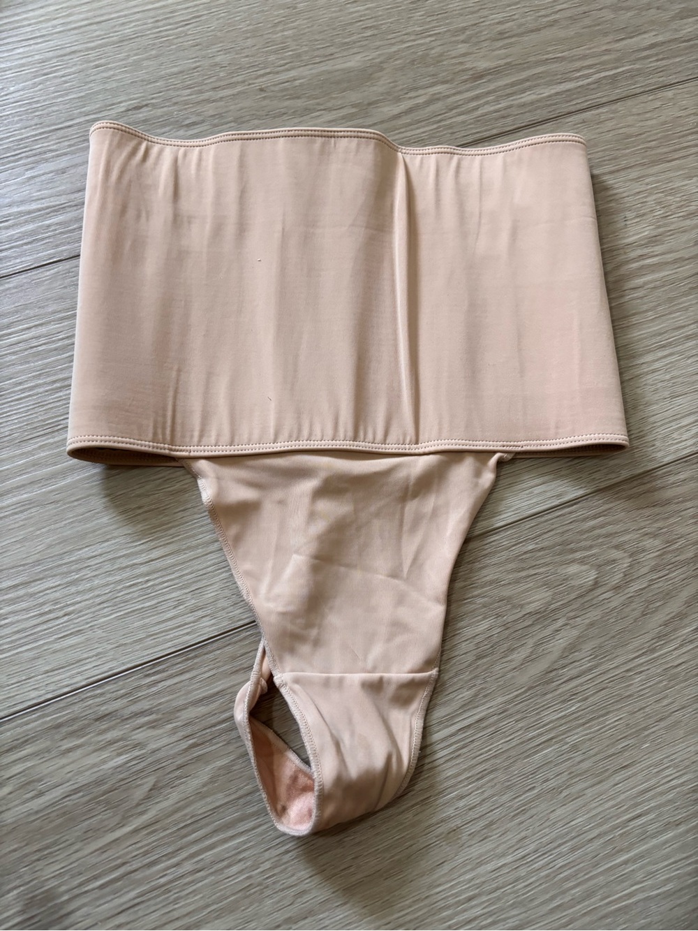 La Vie En Rose High-Waist Shaping Thong - Light Nude